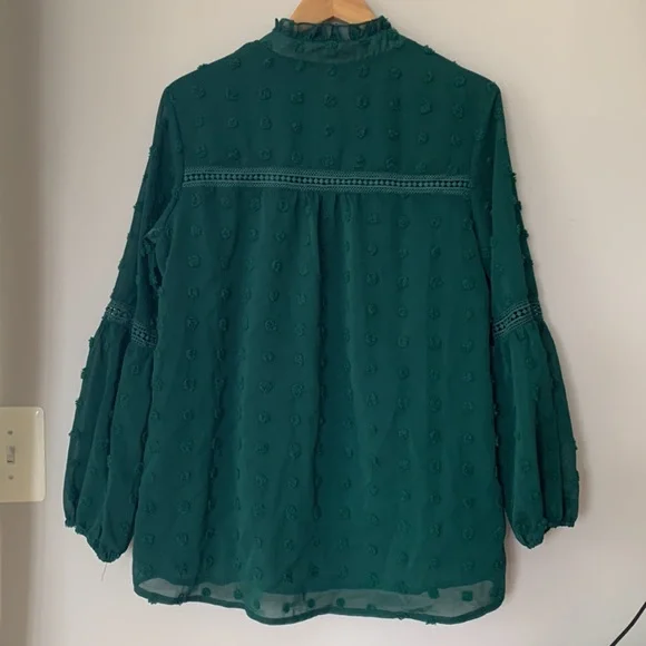 Green romantic blouse - Picture 3 of 6